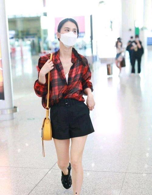 明星穿搭的文章,解锁时尚潮流的明星同款穿搭技巧